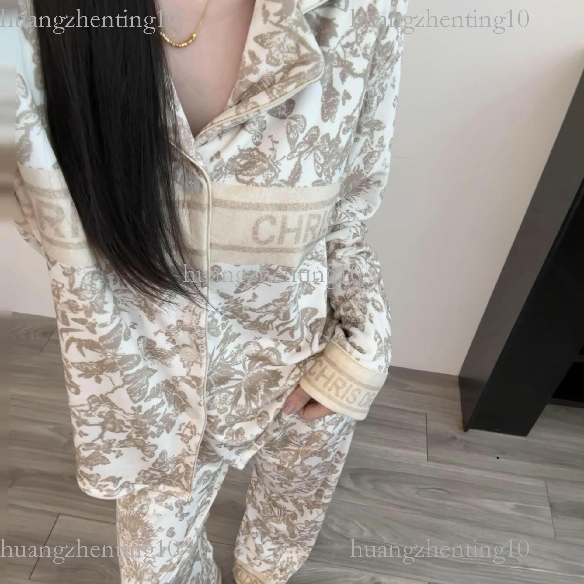 Light Luxury High End elvet Pajamas for Women Winter NEW New Thickened Warm Homewear Plus 2026 NEW Size Set