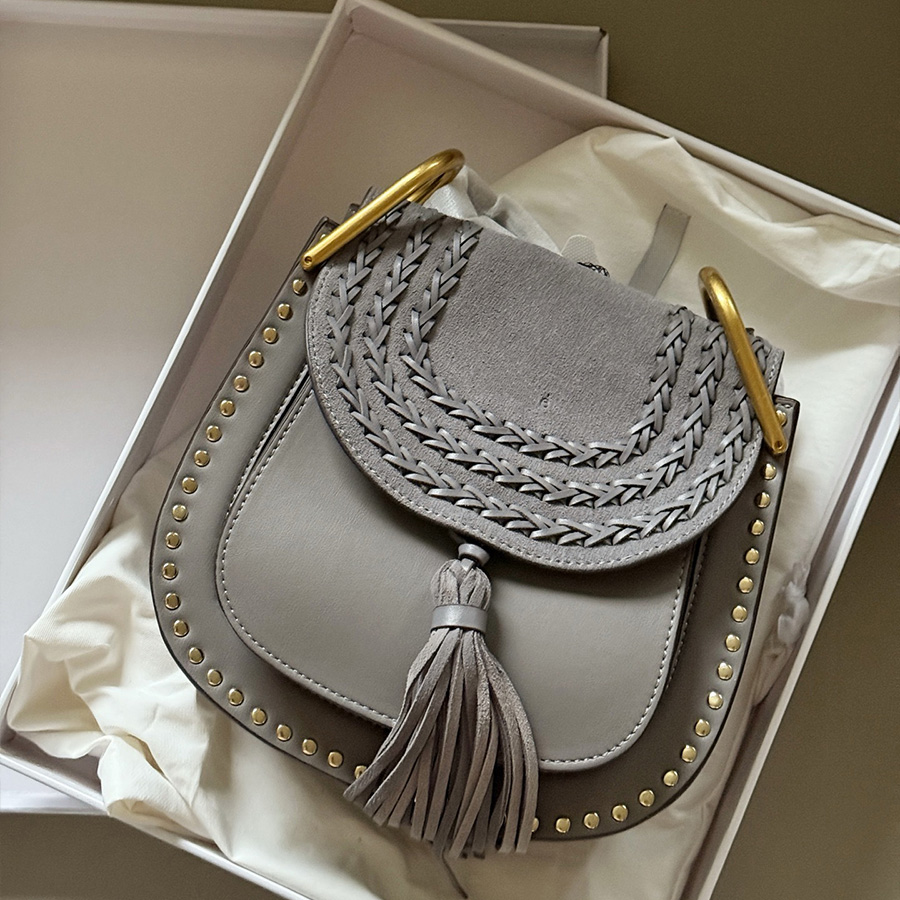 Tote Bag Designer Handbag Saddle Bag Rivet Decoration Small Bag Tassel Letter Shoulder Bag Womens Elegant Bag Fashionable Men Casual Hasp Bag