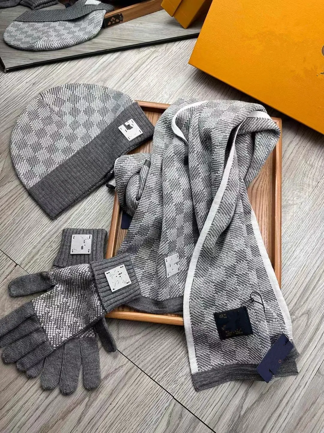 Hats Scarves Sets designer hat scarf Gloves men beanie woman winter scarves Sets Fashion snapback Jacquard Thick Kn C260820