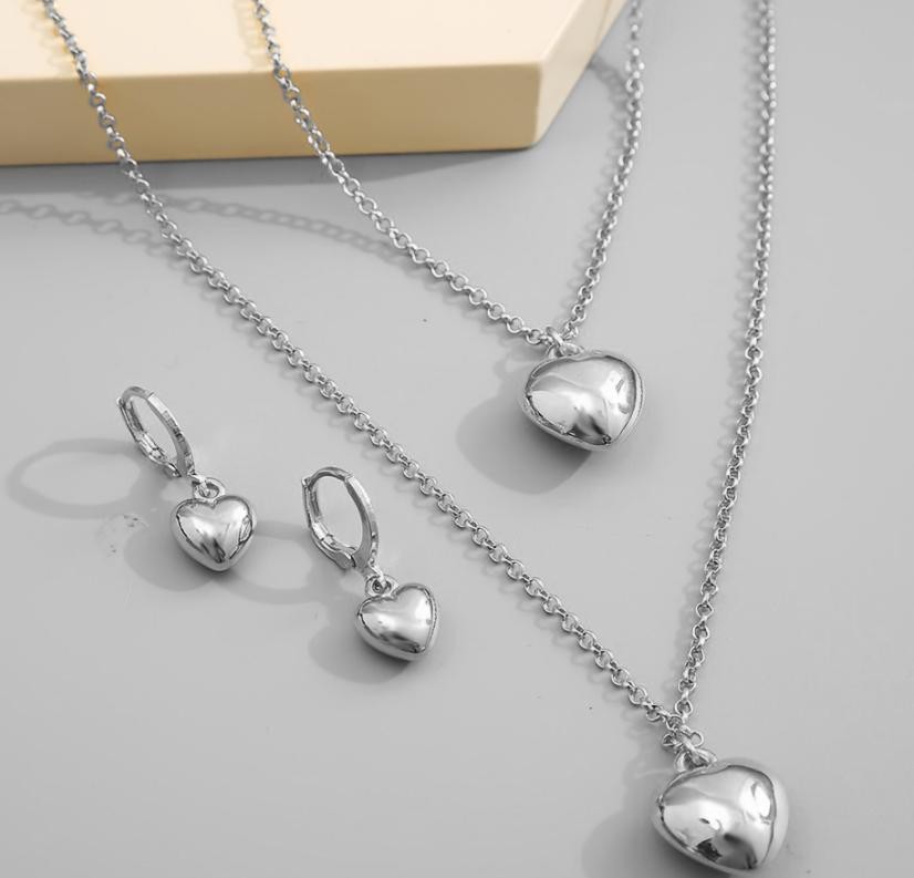 designer necklace for jewelry 925 Plated Bone Silver Color Solid Small Heart Pendant Necklace 16-30 Inch Snake Chain For Women Wedding Charm Fashion