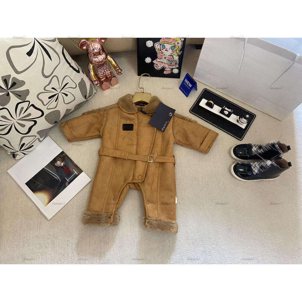 Top baby jumpsuit winter Collar design infant romper designer toddler clothes Adding velvet newborn bodysuit A389X11N101-image-1081062558