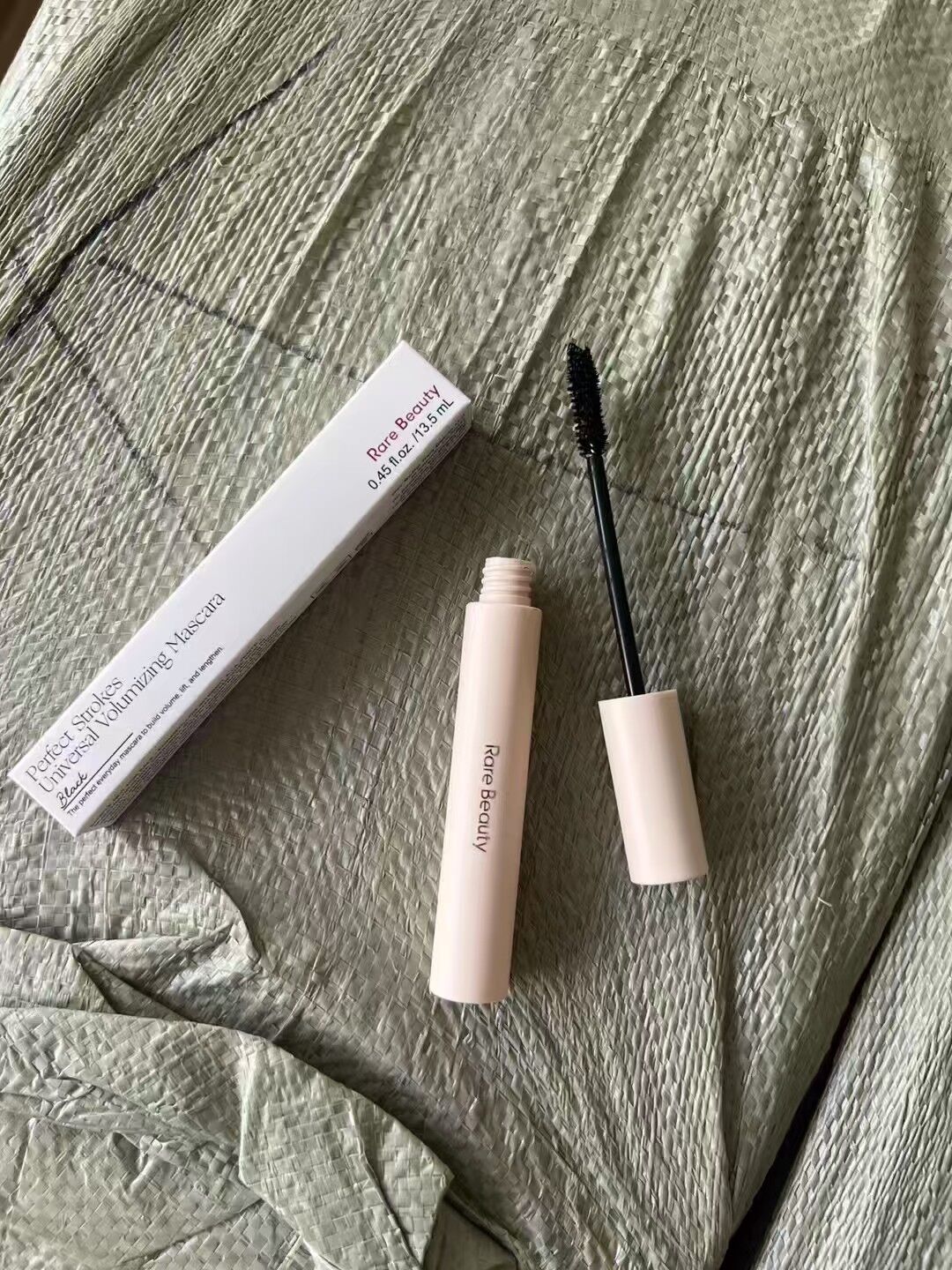 Rare Beauty Perfect Strokes Universal Volumizing Mascara 13.5ml Long-lasting Lengthening Mascara Eyes Makeup-image-1081067244