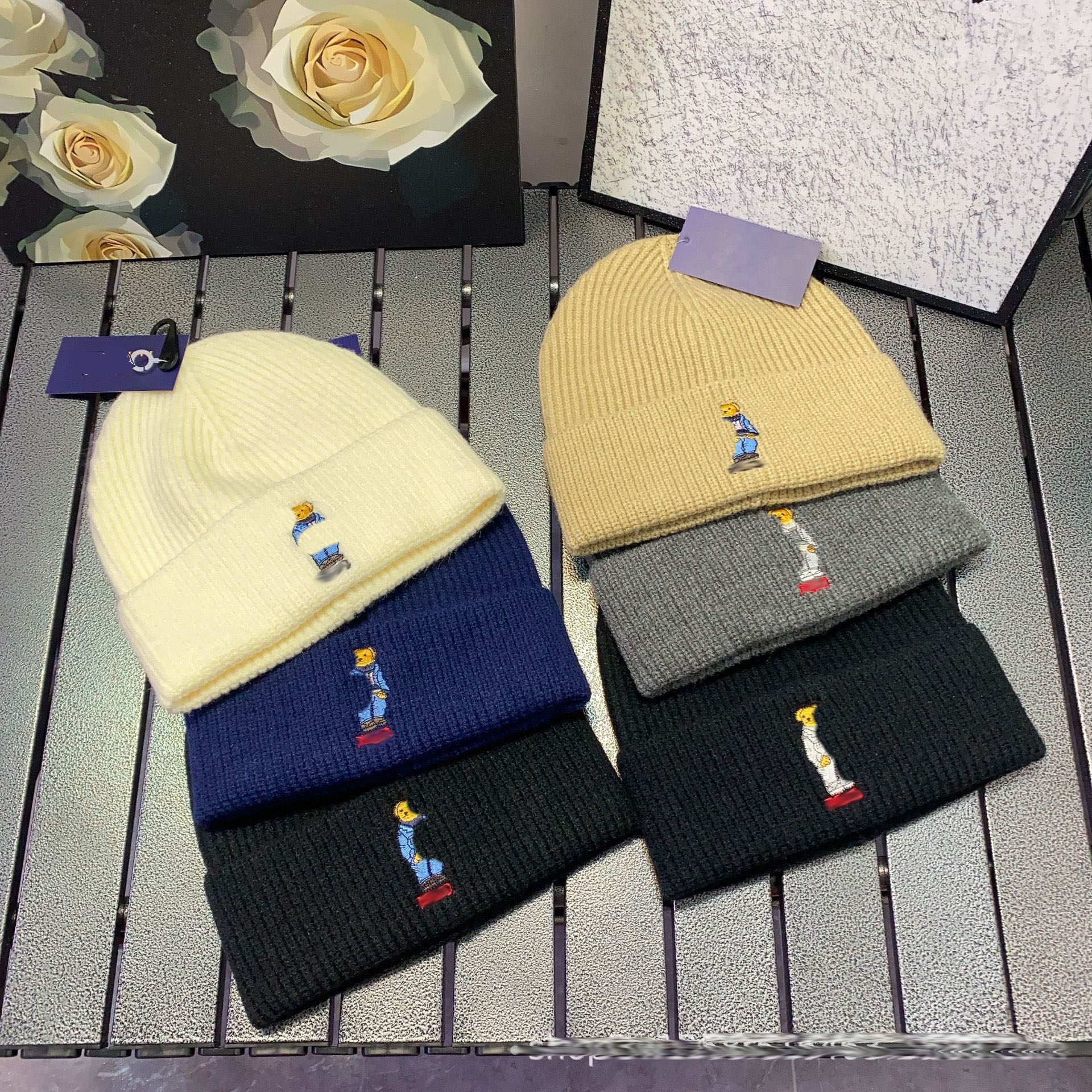 Chapeau tricoté de créateur avec Logo d'ours, bonnet tricoté unisexe, surdimensionné, gros câble, style assorti, accessoire de streetwear europée