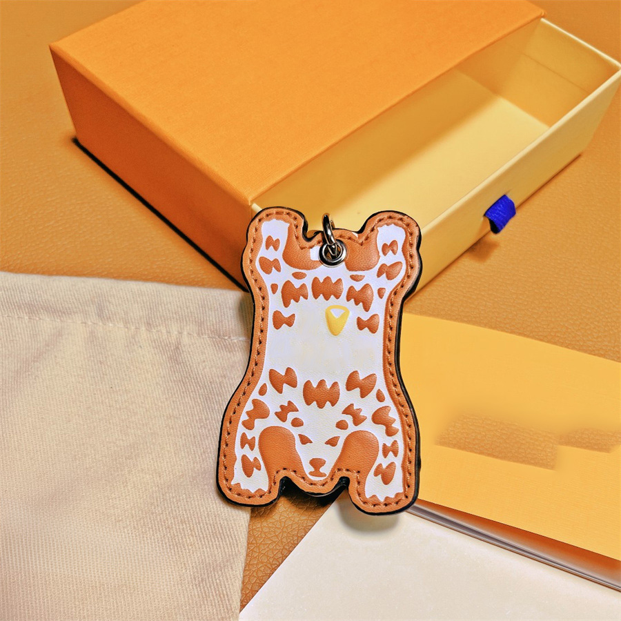 Designer Keychain Biscuit-shaped Lanyards Animal Pattern Bag's Ornament Fashionable Pendant Strawberry Shape Keychain Phone Decoration Exquisit