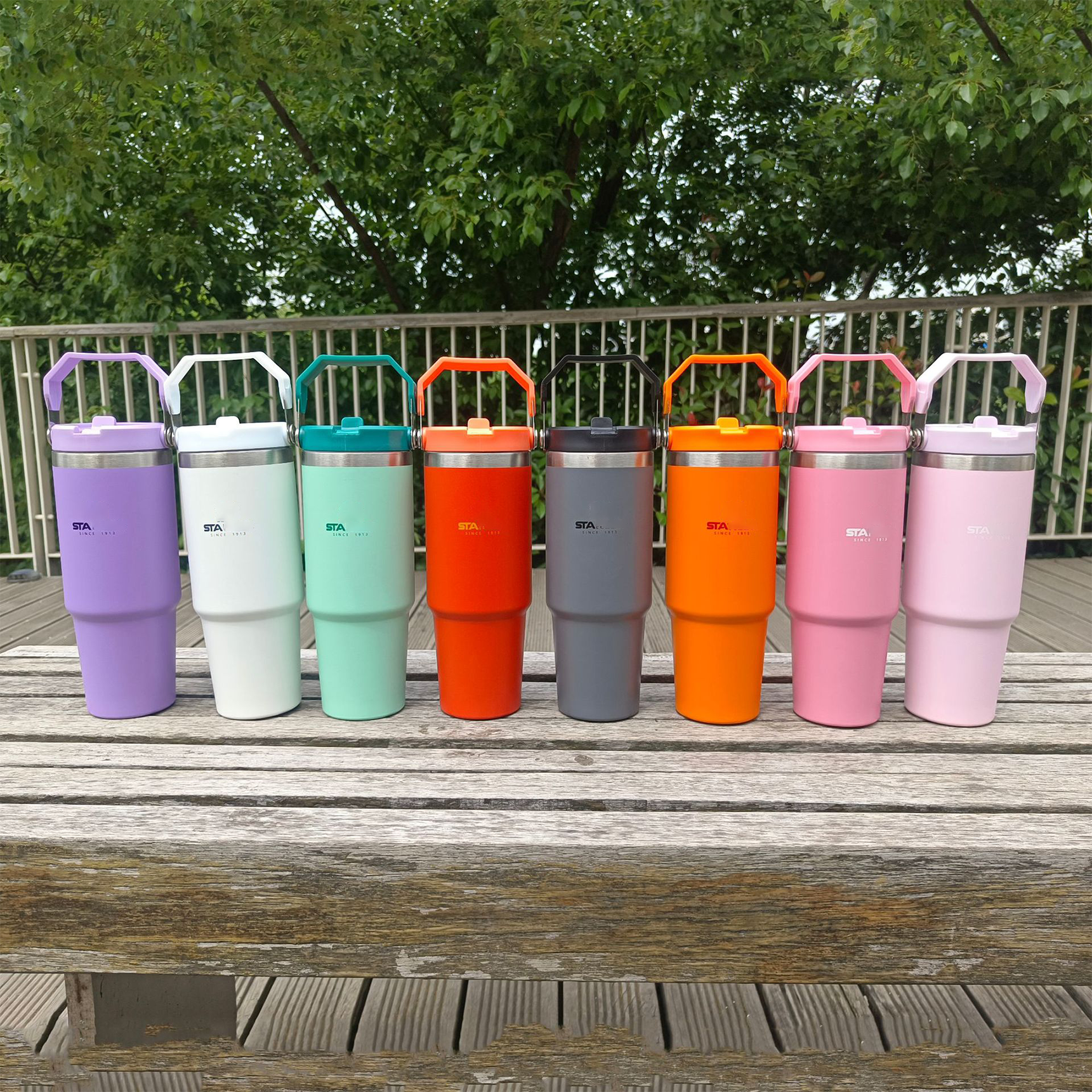 900ml Stainless Steel Thermos Cup Large Capacity Portable Handheld 304 Stainless Steel Insulated Mug Outdoor Carry-On Cup Simple Warmer Cup