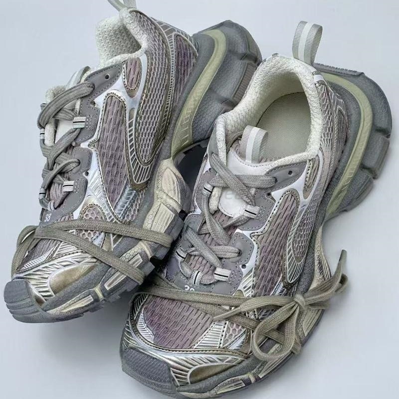2025 Dirty Dad Shoes Triple S Track Trainers New Fashion Clunky Men and Women Designer Black Orange Ladies Walking Paris Shoe size 35-45 P25