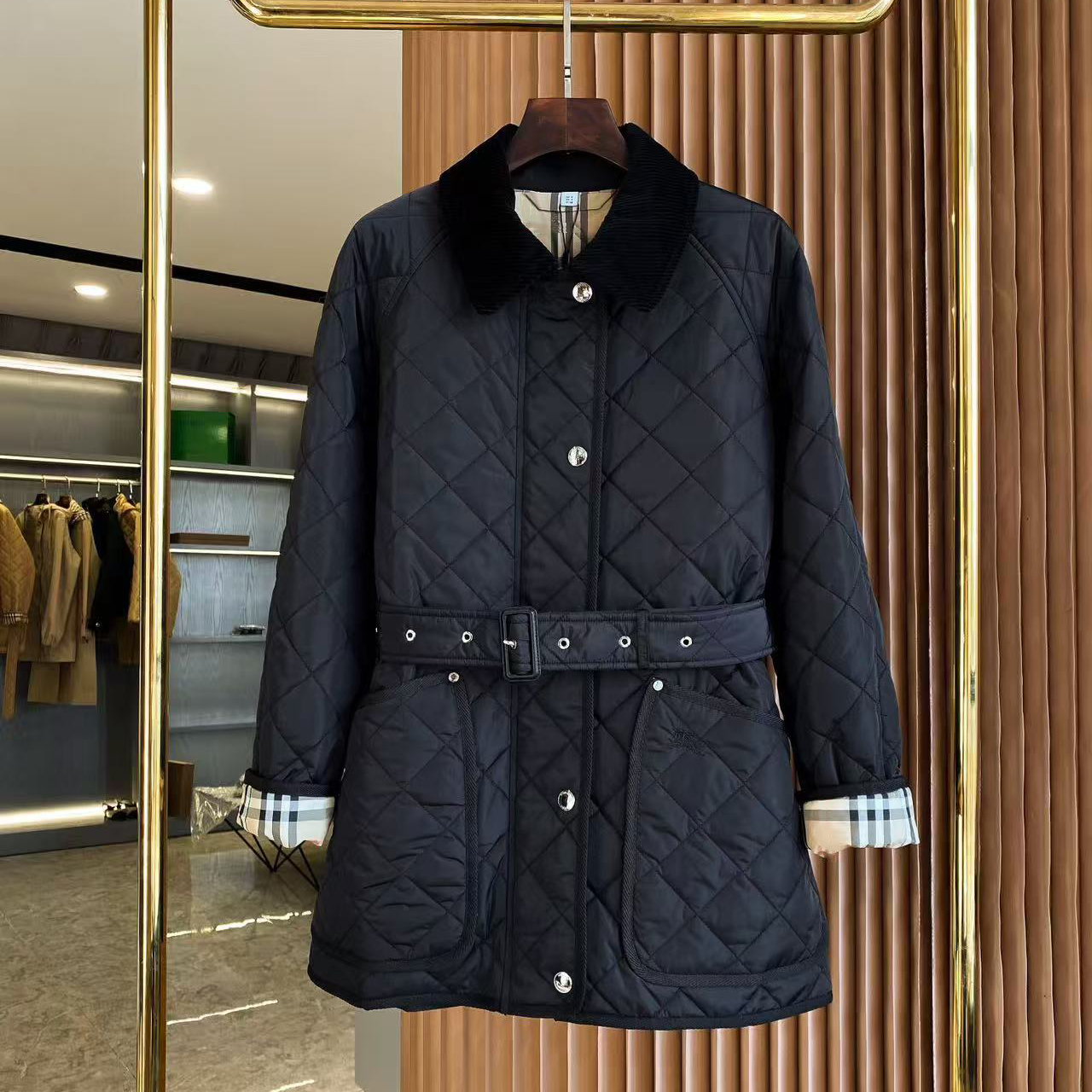 Luxury women's jacket, high-quality designer notch lapel diamond quilted down jacket, fashionable loose mid-length warm women's coat
