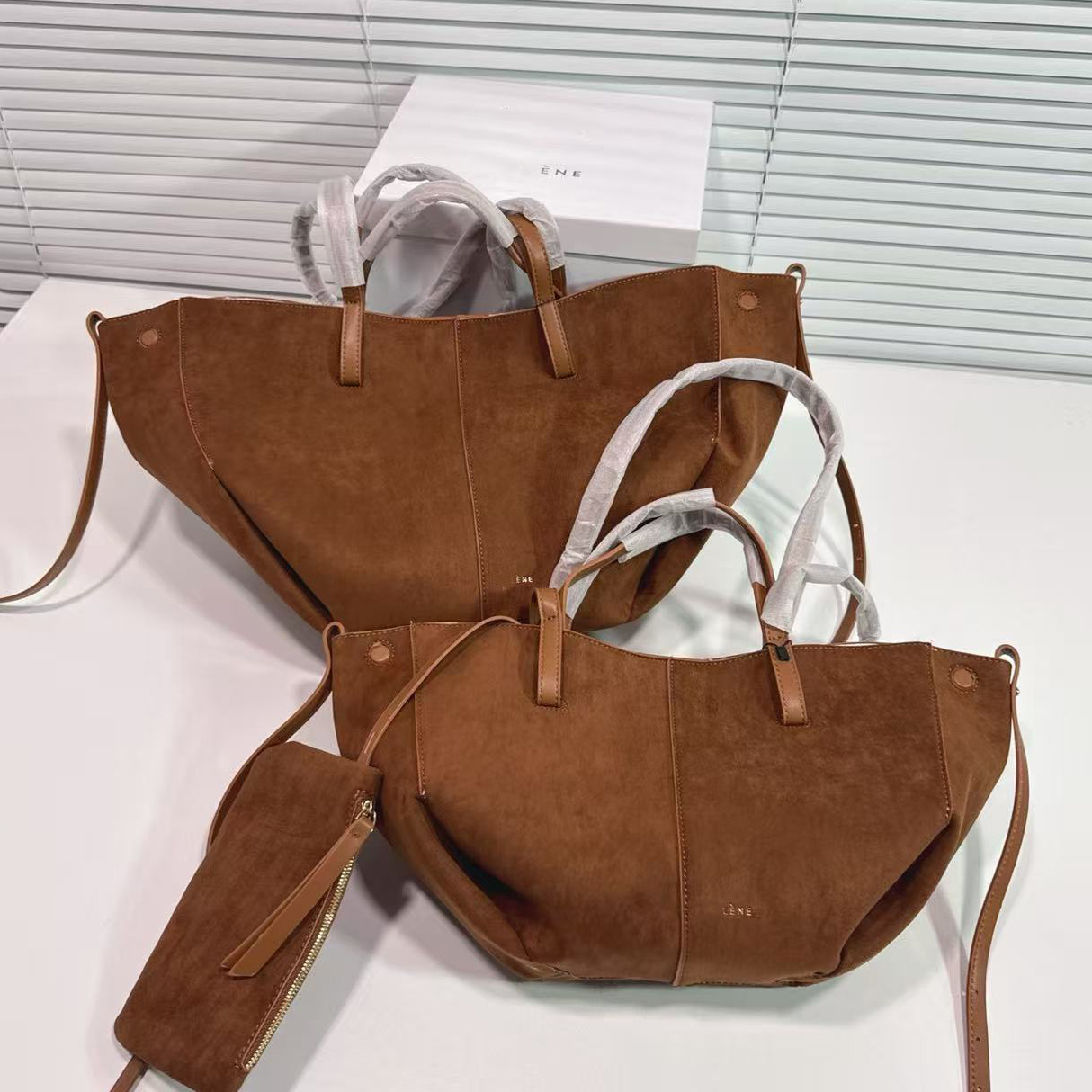 Cyme Bag Sac en daim Sac de créateur Sac fourre-tout Luxe Simple Élégant Français Moderne Style Urbain Chic Cuir Fonctions Multiples New York Gra