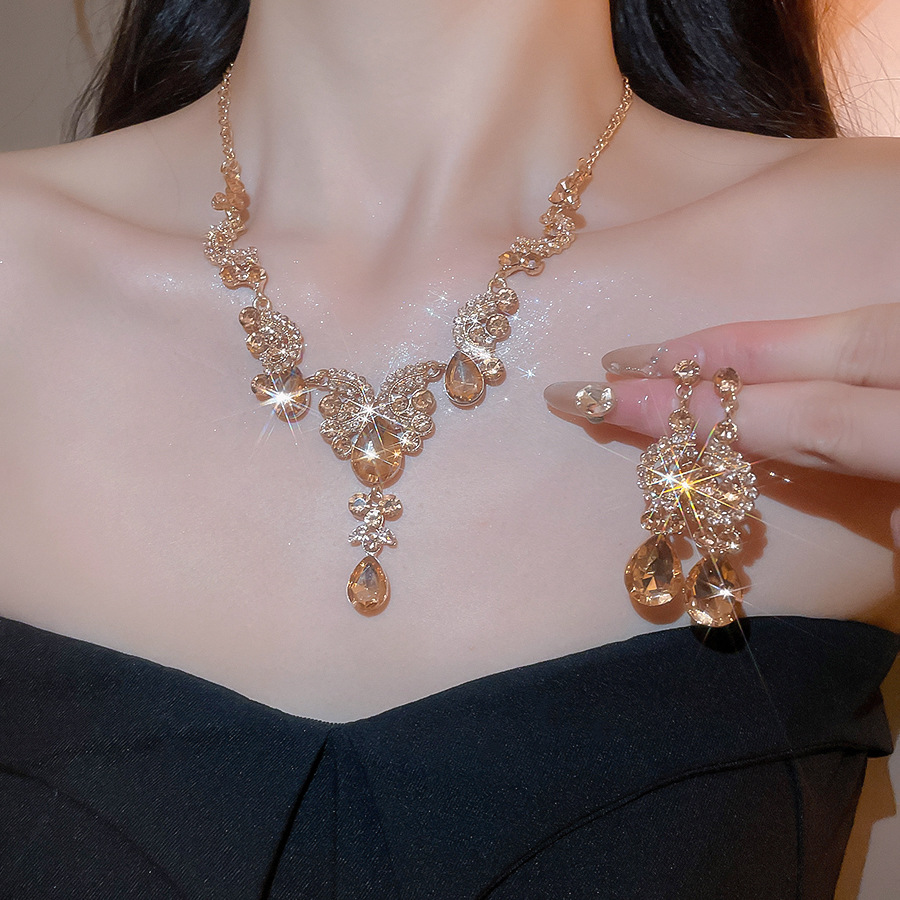 Diadème de mariée trois pièces, ensemble d'accessoires de mariage luxueux et élégants, collier haut de gamme, boucles d'oreilles, couronne