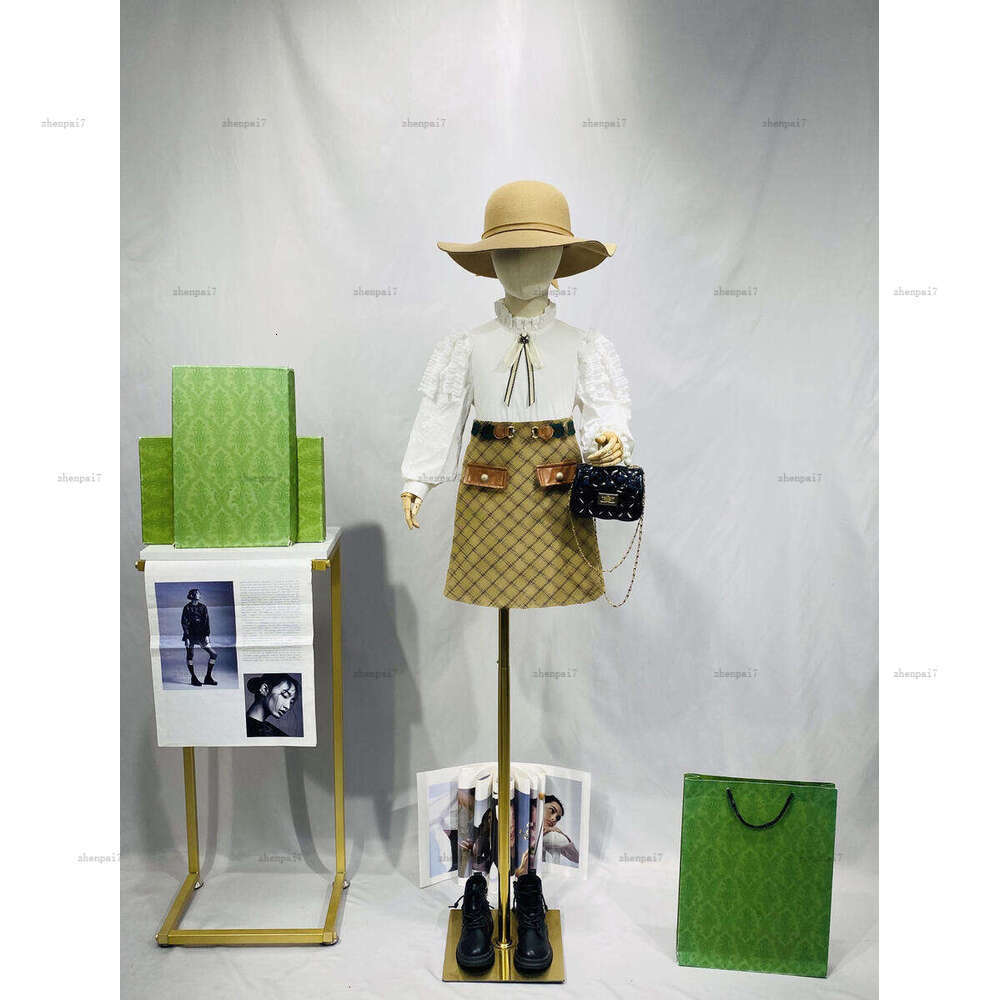 Top girls set Autumn skirt child overskirt kids designer clothes Lace blouse and Letter-printed short skirt A088X03N031-image-1081961713