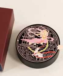 Dunhuang Boîte de rangement de marque-page en laiton jaune Heavenly Being pour voiture avec couvercle d'aromathérapie Multifonctionnel en alliage