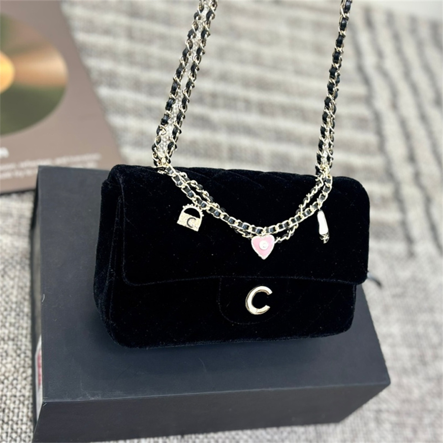 Designer Velour Handbag Crossbody Bag Evening Bags Small Clutch Bags Letter Shoulder Bag Women Diamond Lattice Elegant Bag Casual Underarm Bag Large