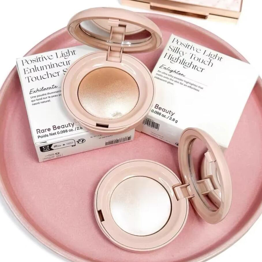 Rare Beauty Smooth Positive Light Silky Touch Glow Bronzers Powder Highlighter 2.8g Enlighten Exhilarate Mesmerize Makeup Highlighters Face Cheek Co