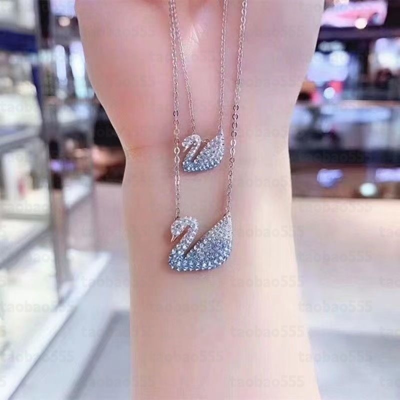 Collier de cygne de diamant Trendy Fashion Femmes Designer Collier Chaîne de clavicule en cristal Collier pendentif en alliage inoxydable Lady Bi