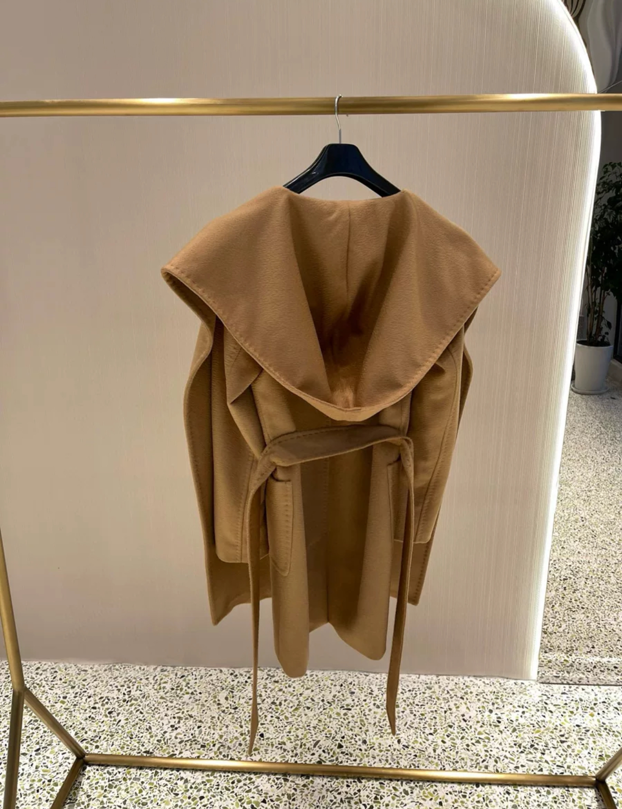 ma/cHooded autumn and winter new loose lace up wavy camel fur coat, mid length jacket