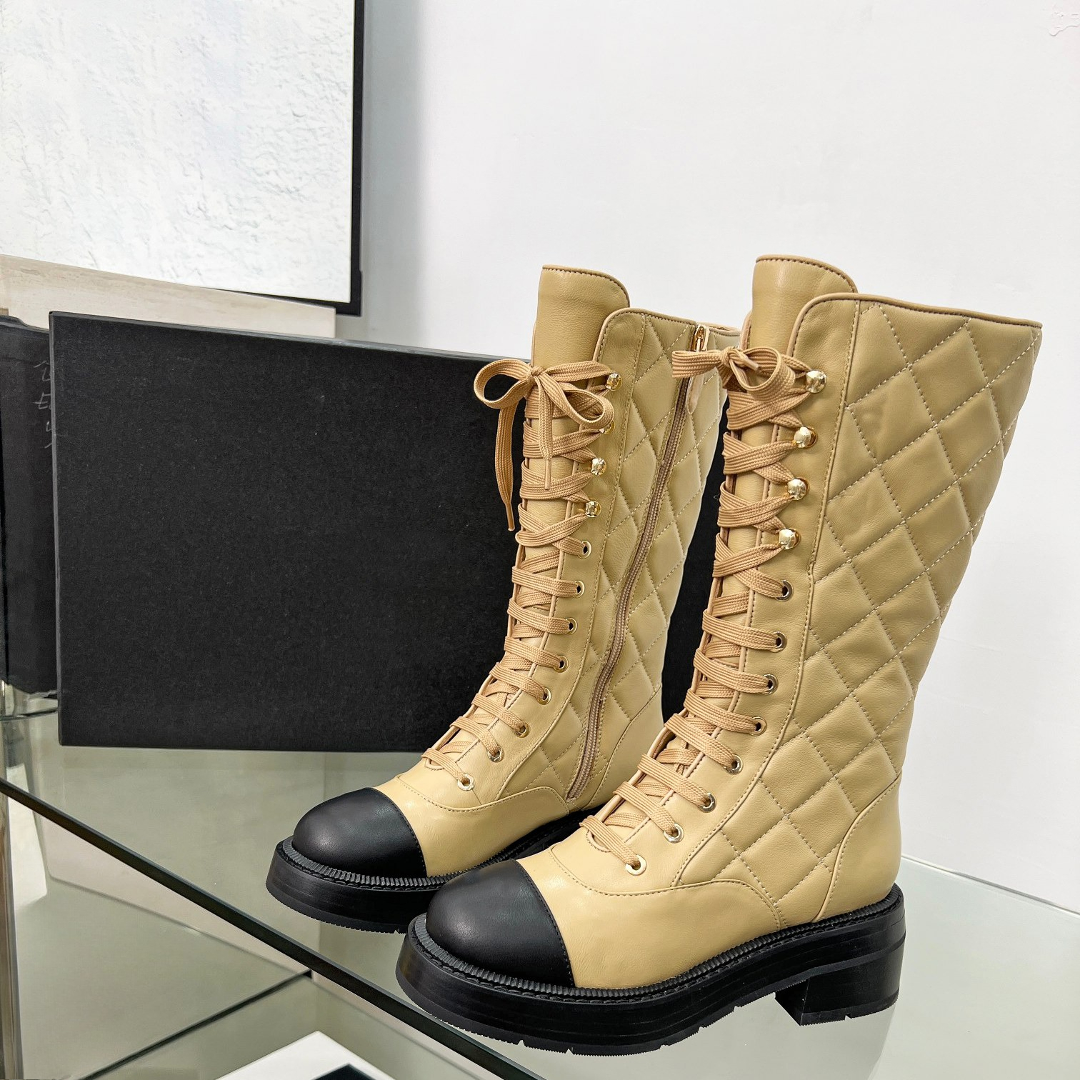 Luxury designer women checkered half boots Simple fashion zip Martin boots Metal embellished Mixed Colors design Almond Shaped Toes Chunky Heel Fact
