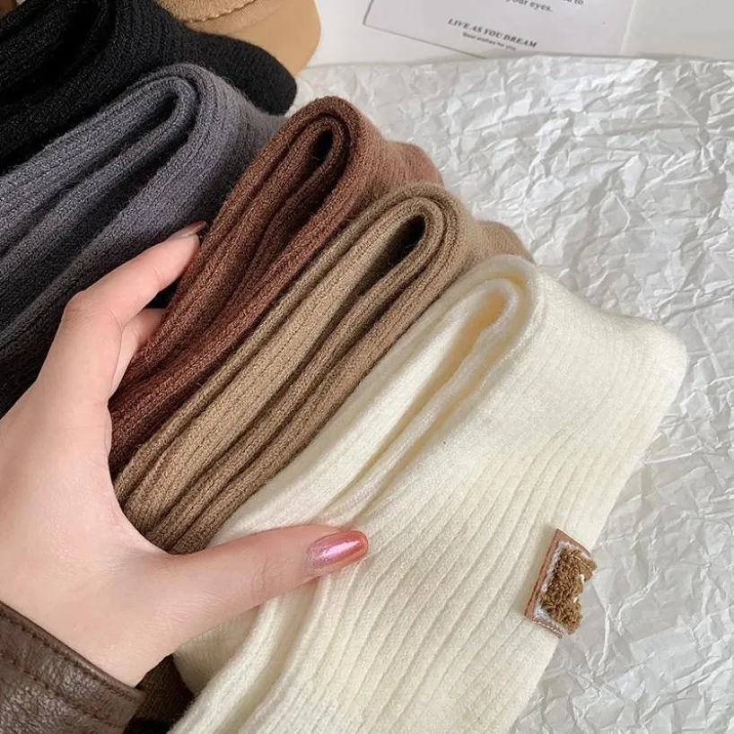 Femmes chaussettes 3 paires hiver laine cachemire solide chaud épaissi pile brodé Logo mi-mollet décontracté botte de neige sous-vêtements haute