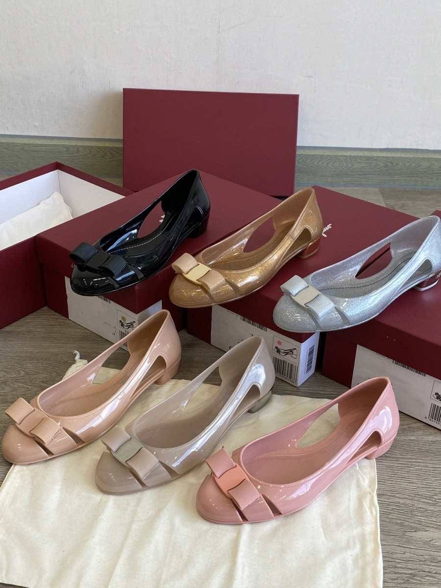 Vara Designer de luxe Talons hauts Femmes Mode Bow Boucle en métal Chaussures plates à talons grossiers Chaussures de ballet Occasions formelles