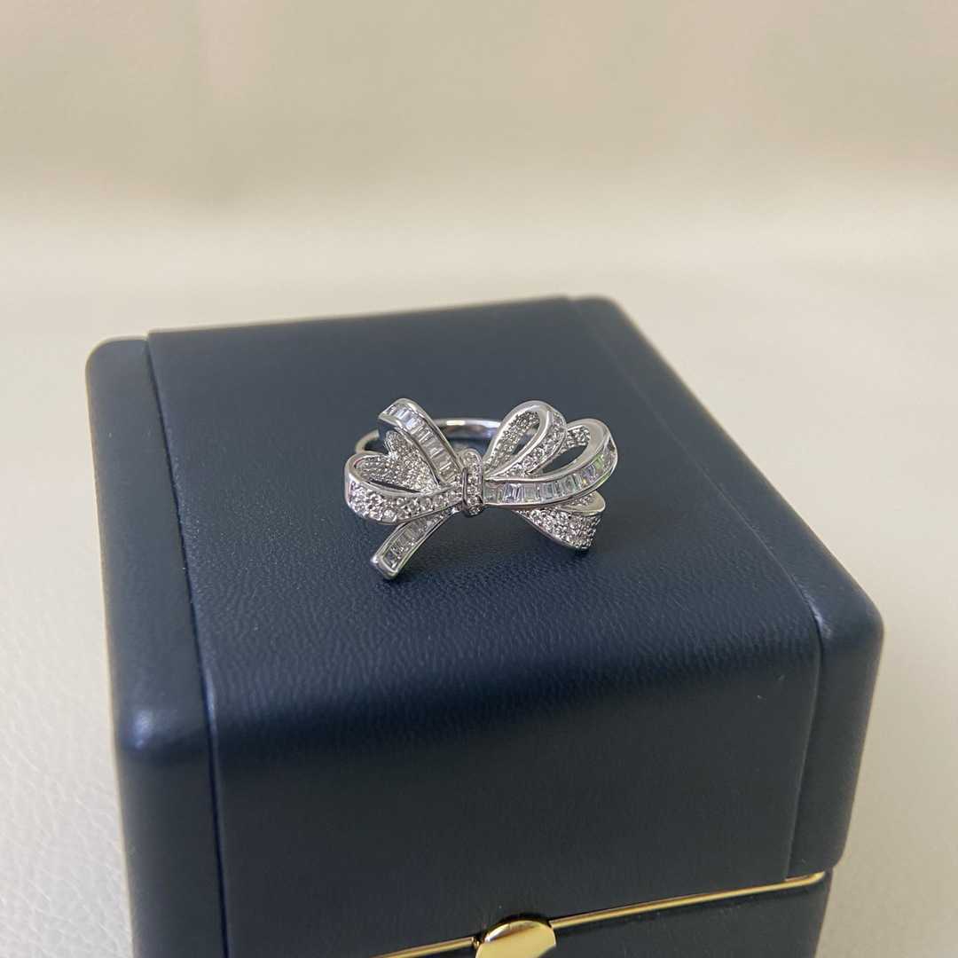Precise version full-cut diamond bow ring for women, trendy Instagram fashion, stylish, unique, elegant, highly fashionable, versatile finger ring Z