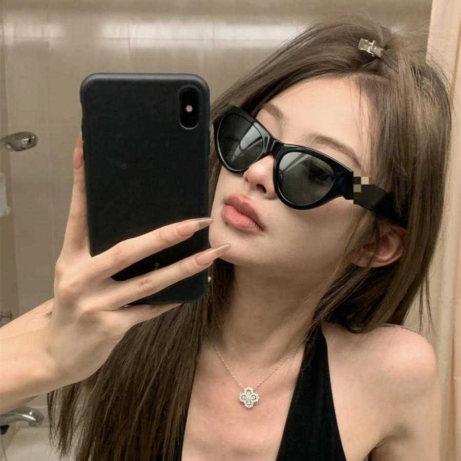 Fashion sunglasses classic designer Cat Eye Sunglasses for Women Rose Style HighEnd Square Large Frame 2024 Model M119