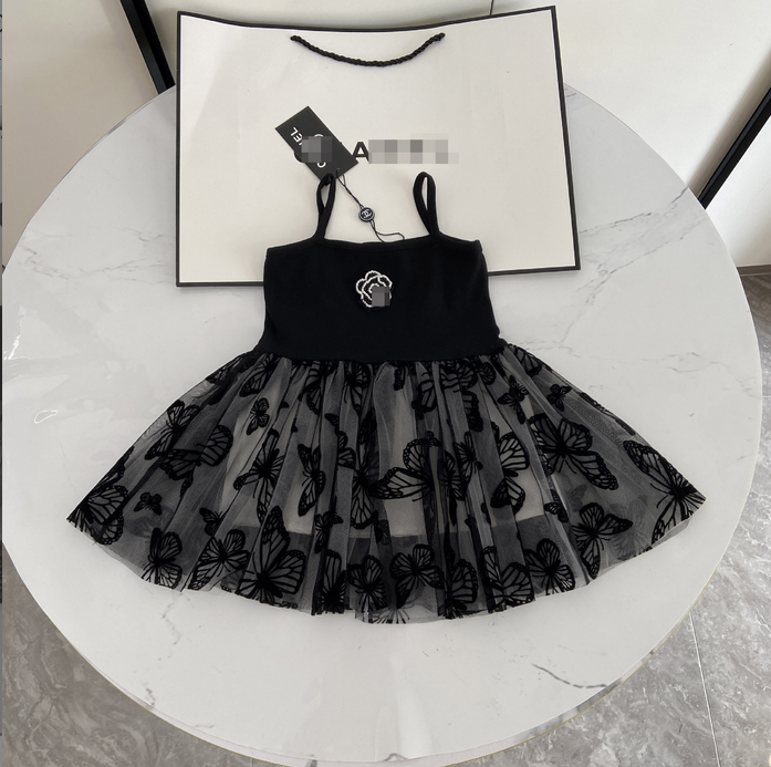New arrival summer dresses for baby girls. Extremely beautiful girls' camisole spliced dresses, with a sweet and princess-like style.
