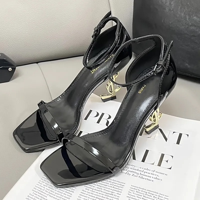 Designer Sandals High heel Luxury Designer shoes heels Paris Dress Classics Women 8cm 10cm Heels Black Golden Gold Wedding Bottoms with box Size 35-