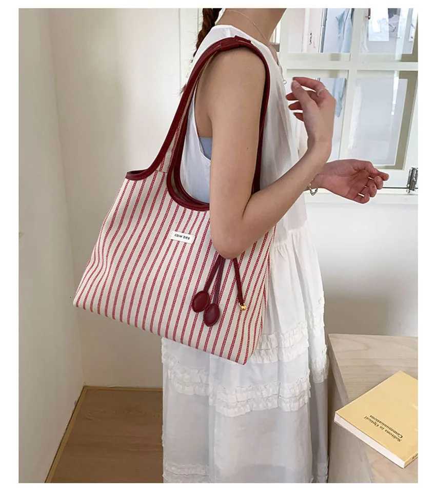 Summer Women Striped Shoulder Bag Casual Large Capacity Commuting Bags Korean Fashion Versatile Basic Female Handbag Z251029