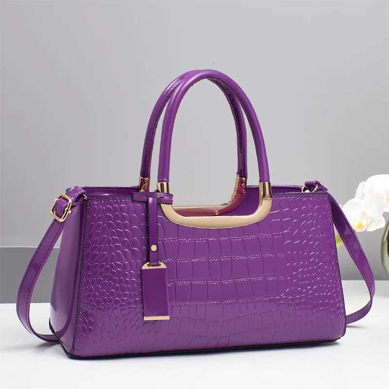 Fashion and Western Style Shoulder Matching Color Portable Womens Bag Bags for Women New Luxury Handbags Z251029