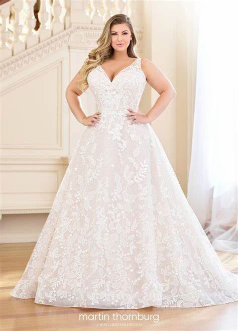 Finding the Perfect Wedding Gown for Curvy Brides