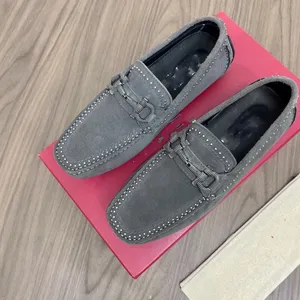 F7/11Model Leer Luxe Designer schoenen Mannen Glijden op Loafers Mocassins voor mannen Zwarte mannelijke rijschoenen Sneakers voor mannen