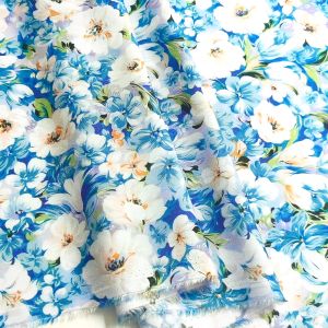 Stof 1 meter x 1,4 meter Blue County Flower Viscose Poplin stof voor overhemd