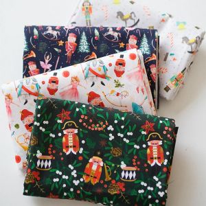 Stof 2021 Nieuwe collectie Groene Notenkraker Gedrukt Polyester Stof Handgemaakte DIY Vakantiestof Decoratieve stof voor Kerstmis