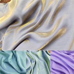 Tissu et couture brillant irisé soyeux satin mercerisé coton viscose pour robe robes de mariée noir blanc bleu vert au mètre 230727