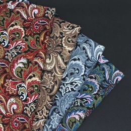 Tissu ethnique tissu paisley grand noix de cajou tissu popline imprimé pour les accessoires de couture bricolage fait à la main par un demi-mètre D240503