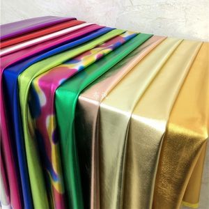 Tissu or et argent Surface brillante Spandex tissu bronzant extensible sur quatre côtés décoration de mariage tissu de vêtements de scène de performance 230904