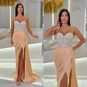 Fabuleuse robe de bal sirène champagne perles bretelles supérieures robes de soirée formelles robes élégantes pour occasions spéciales balayage train plis robe de soirée