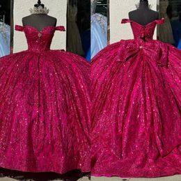 Fantastische fuchsia prinses jurken sprankelende prom ball jurk uit schouderglitter pailletten diamantvestido de quinceanera boog maskerade jurk
