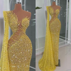 Robes de soirée de sirène jaune fabuleuse élégante paillettes d'épaule occasions formelles robes de bal illusion robes de taille pour occasion spéciale robe de soirée