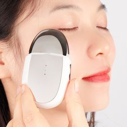 Apparaten voor gezichtsverzorging EMS Ion Eye Massager Warmte Magnetisch vibrerend apparaat Zakken verminderen Donkere kringen Verlicht vermoeidheid Huid strakker 230728