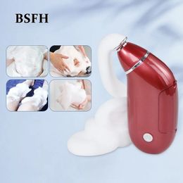 Masajeador facial Máquina de burbujas para blanquear oxígeno mágico Cuidado de la piel Limpieza profunda Salón de belleza Instrumento para el hogar 231024