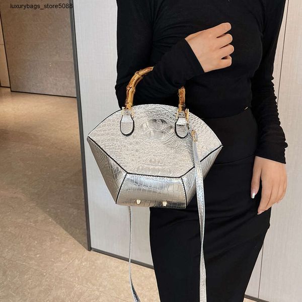 Des concepteurs de marque d'usine vend 50% de sacs à main pour femmes à prix réduit en ligne Modèle haut de gamme Luxury Luxury Handsbag Womens New Style Bamboo JOINT SAVER SAPHERDER SAPHERDER