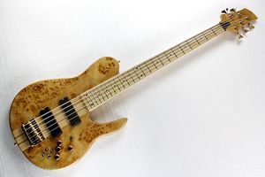 Factory Custom 5-snarige as nek-thru-body elektrische basgitaar met boom tumor fineer, esdoorn toets, gouden hardwares, aanbieding aangepast