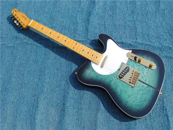 Guitare électrique bleu personnalisée d'usine avec pickguard blanc, quincaillerie en or, cartouche érable, personnalisée selon vous.