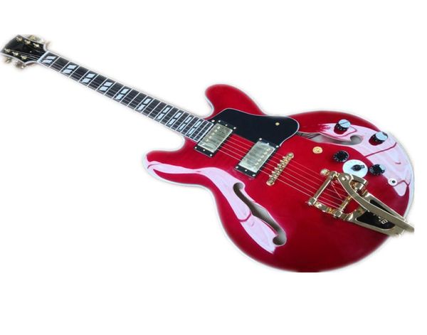 Guitarra eléctrica personalizada de fábrica Halfhollow 335 Guitar Red Body Golden Tremolo Bridge Tiger Veneer6738038