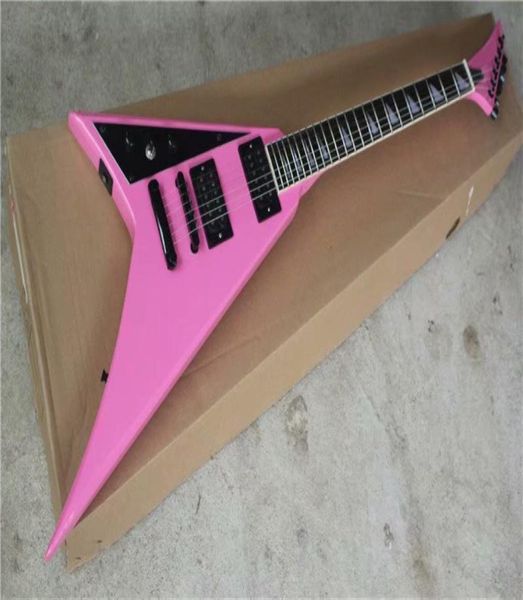 Guitarra eléctrica de forma rosa V zurda de fábrica con mano con el diapasón negro de madera hardwarerose se personalizará 5726128