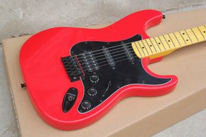 La guitarra eléctrica roja personalizada de fábrica con clavijero invertido Mástil de arce amarillo El hardware negro se puede personalizar