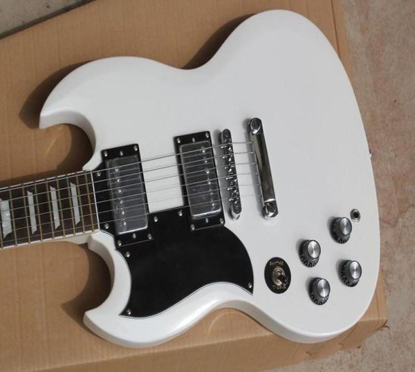 Tienda personalizada de fábrica Nueva guitarra eléctrica SG blanca de alta calidad con mano izquierda 914zxc7999627