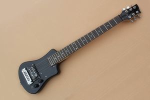 Usine Custom voyage/enfants noir Guitare électrique avec un sac souple 24 frettes Pickguard noir Peut être personnalisé