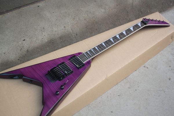 Guitare électrique violette en forme de V personnalisée en usine avec placage d'érable flammé, pont Floyd Rose, corps de reliure blanc, peut être personnalisé