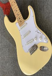 Guitare électrique du corps blanc personnalisé avec des pick-ups blancs 3s Scall de la fingette en palissandre Offre des services personnalisés1885072